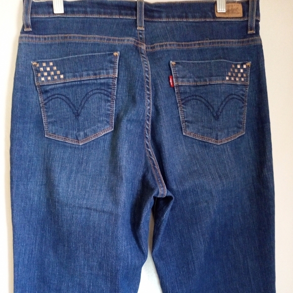 Levis 512 straight leg slimming jeans with stud detail - Picture 4 of 7